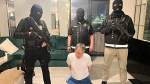 Kırmızı bültenle aranan şüpheli MİT ve emniyetin operasyonuyla yakalandı