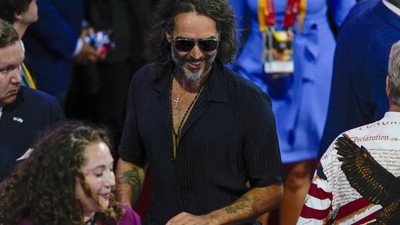 Cinsel saldırı ile suçlanıyor! Ünlü oyuncu Russel Brand'e dava