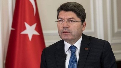 Bakan Tunç’tan e-muhtıra açıklaması: Demokrasimizin kara lekelerinden