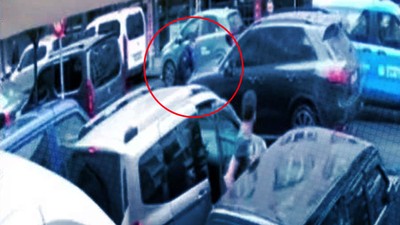 Porshe sürücüsü, zabıtaları ezmeye kalktı! "Milletvekili aracı" dedi ama...