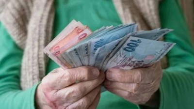 Emekliliği aylarla kaçıranlara müjde! O süreler de borçlanmaya açıldı: Geriye dönük 2.760 günlük kazanç fırsatı!
