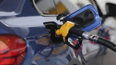 3’LÜ İNDİRİM YOLDA! Benzin, motorin ve LPG’ye şok indirim geliyor: İşte akaryakıt indirimi ile yeni fiyatlar