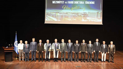 Öğrencilerin sevincine ortak oldular! Protokol üyeleri mezuniyet töreninde buluştu