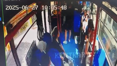 Halk otobüsünde skandal! 75 yaşındaki emekli hakimden cep telefonlu taciz