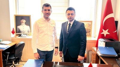 Çiçeği burnunda başsavcı vekiline hemşehrisinden ziyaret!