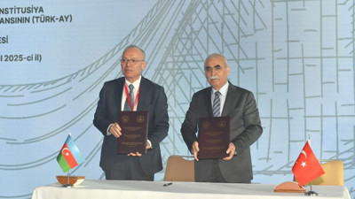 AYM Başkanı, Azerbaycan’daki kongrede hukukun üstünlüğüne dikkat çekti