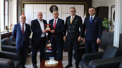 İlçe seçim müdürüne veda yemeği! Başsavcı Aydemir de katıldı