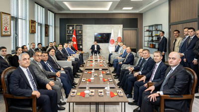 Bakan Tunç Adana Adliyesi'ni ziyaret etti! Başsavcı Şahin de eşlik etti!