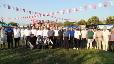 Burhaniye'de güreş heyecanı! Başsavcı Taş, tribünden izledi