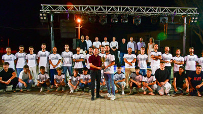 Şampiyonluk kutlamasına Başsavcı Demir de katıldı! 1. Amatör Lige yükseldiler