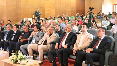 Şehit ve gazi yakınları ayakta alkışlandı! Başsavcı Huzeyfe Yücedağ da katıldı