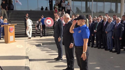 Bursa'da yeni adli yıl BAM'da coşkuyla kutlandı! Başsavcı Solmaz çelenk bıraktı