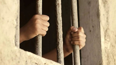 Yeni yargı paketinde köklü değişiklikler! Anne ve babaların cezaları da artıyor: Çocuk yargılamaları nasıl olacak?