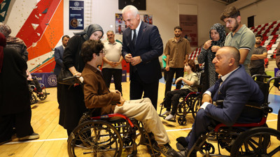 Tekerlekli sandalye dağıtım töreni düzenlendi! Vali Çakır ve Başsavcı Kantar da katıldı