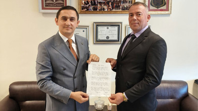 Eski hükümlüden, Kayseri Cezaevi Savcısı Ahmet İhsan Koç’a şiir hediyesi