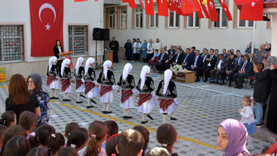 Vali Baruş ve Başsavcı Gürgah, minik öğrencilerin okul heyecanına ortak oldu