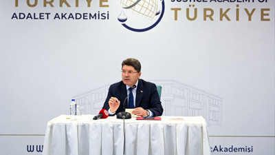 Bakan Tunç hakim-savcı yardımcılarıyla bir araya geldi!