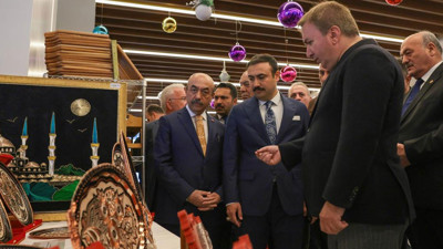 Erzincan'da sergi açılışına yoğun ilgi! Hükümlülerin el emekleri görücüye çıktı