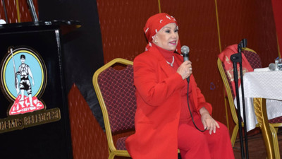 Ünlü halk müziği sanatçısı Bedia Akartürk Ödemiş’te denetimli serbestlik etkinliğinde sahne aldı