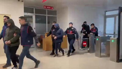 Para karşılığı hesap kiralayan çete çökertildi