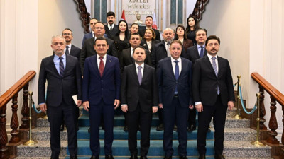 Kıbrıs'a yeni adli müşavir atanacak... Bakan Gürlek KKTC İçişleri Bakanı Oğuz ile bir araya geldi