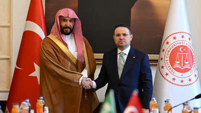 Bakan Gürlek Suudi mevkidaşı ile bir araya geldi