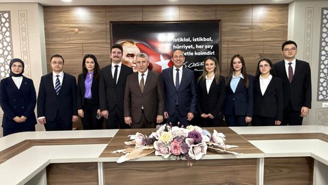 Aksaray'da hakim ve savcı yardımcıları göreve başladı