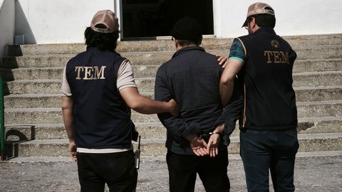 8 yıl hapis cezasıyla aranıyordu! Firari eski Yargıtay üyesi yakalandı