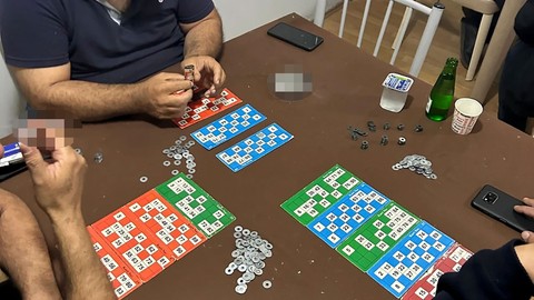 Kahvehanedeki canlı yayın ihbar kabul edildi! Suçüstü yakalandılar
