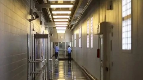 12 saat boyunca arandı! Firar etti zannedildi nezarethanede bulundu