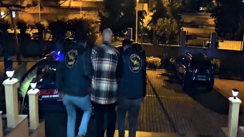 Kırmızı ve Yeşil Bültenle aranıyorlardı! Uluslararası iki suçlu Türkiye'de yakalandı