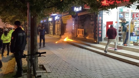 Bursa İnegöl Fenerbahçeliler Derneği'ne saldırdılar!