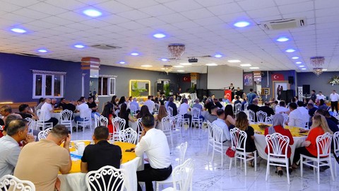Dinar'da hakim ve savcılara yemekli veda! Adliye personelleri yalnız bırakmadı