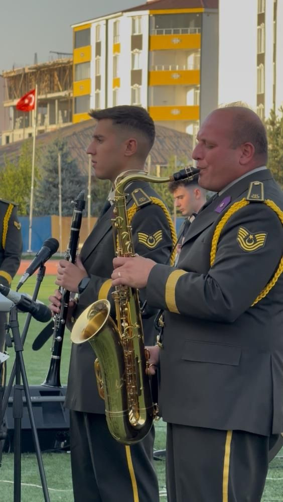 Askeri bandodan 30 Ağustos konseri! Başsavcı Adem Çalış tribünden izledi - Resim: 5