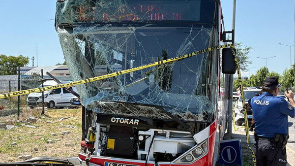 Ankara'da korkunç kaza! 1 kişi öldü 9 kişi yaralandı