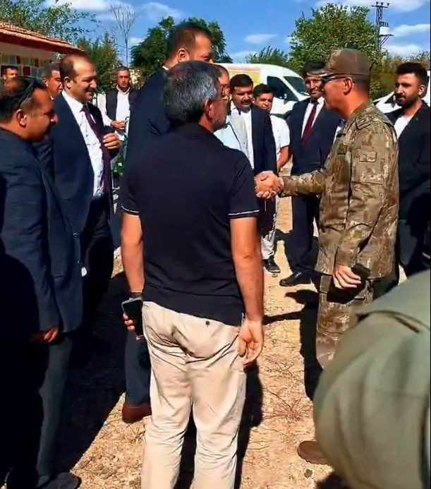 Siverek’te köy okulundaki çocukların yüzleri güldü! Siverek Cumhuriyet Başsavcısı Seçkin Şahan öncülük etti - Resim: 2