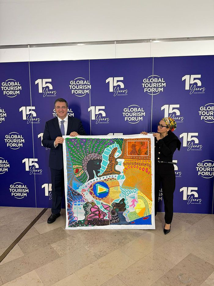 Fütürist sanatçı Serra Erdoğan, Brüksel Kraliyet Sanat Müzesi'nde Avrupa'yı yeniden yorumladı - Resim: 1