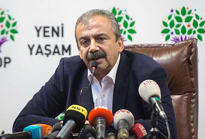 Sırrı Süreyya Önder hastaneye kaldırıldı! Sırrı Süreyya Önder’e ne oldu, kalp krizi mi geçirdi? - Resim: 1