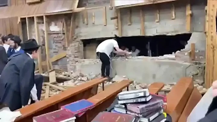 Sinagog’daki gizli tünel ve “Yahudilerin iğneli fıçı” geleneği! - Resim: 6