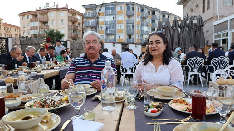 Aksaray’a veda eden hakim ve savcılara onur gecesi! - Resim: 1