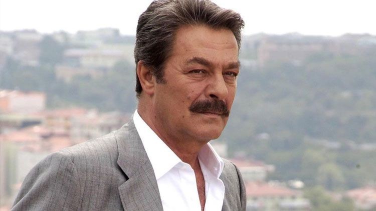 Kadir İnanır’dan film şirketlerine dava! Hülya Koçyiğit detayı… - Resim: 6