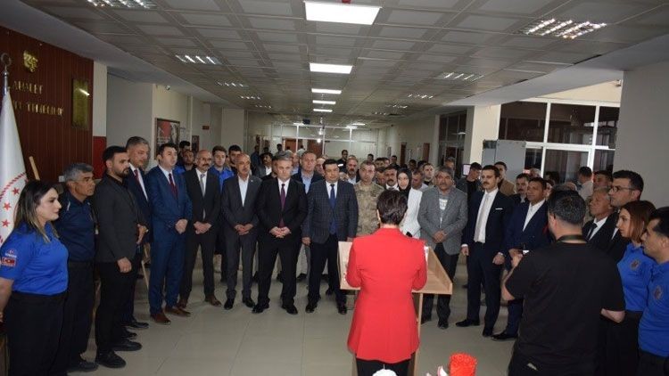 Patnos Adliyesi’nde hükümlülerin el emeği ürünler sergilendi - Resim: 1