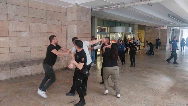 Samsun Adliyesi’nde duruşma çıkışı ortalık savaş alanına döndü - Resim: 2