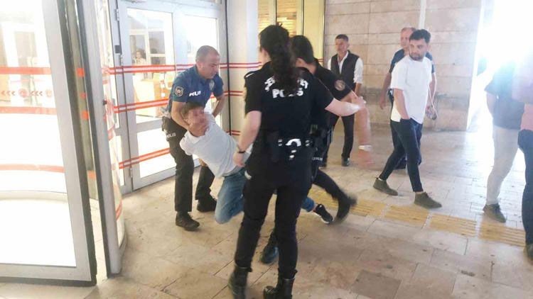 Samsun Adliyesi’nde duruşma çıkışı ortalık savaş alanına döndü - Resim: 3