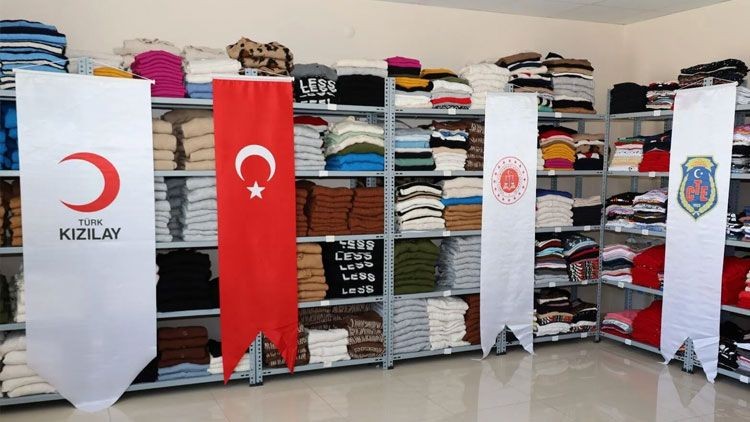 Aliağa Cezaevi’nde ‘Kızılay Butik’ açıldı! Başsavcı Yeldan kurdeleyi kesti - Resim: 6