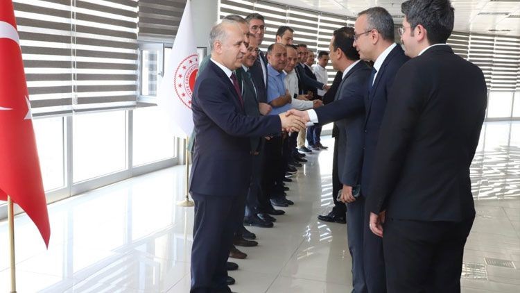 Konya Adliyesi'nde mesai bayramlaşmayla başladı - Resim: 1