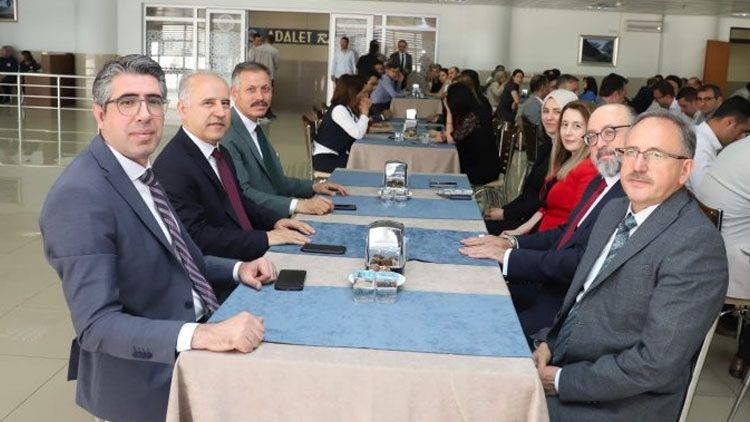 Konya Adliyesi'nde mesai bayramlaşmayla başladı - Resim: 2