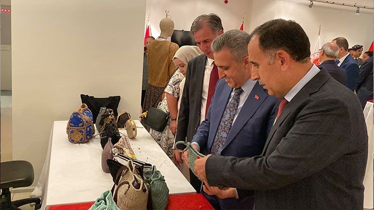 Anadolu Adliyesi personelinin el emeği ürünleri sergileniyor! - Resim: 1