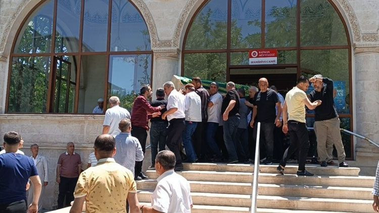 Danıştay Hakimi Ahmet Hamidi Batman’da toprağa verildi - Resim: 3