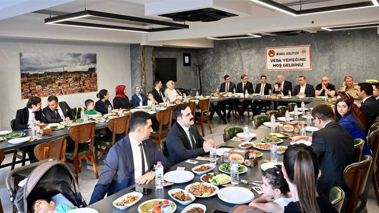 Bismil’de görev yeri değişen hakim ve savcılar için veda yemeği - Resim: 1